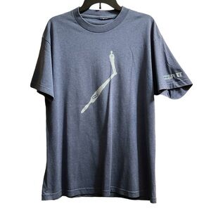 Men’s Split Short Sleeved Graphic T-Shirt.